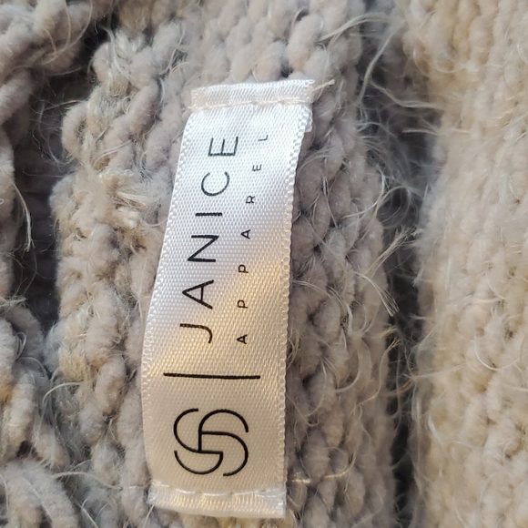 Janice Sweater - Picture 7 of 8